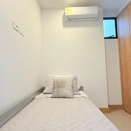 Premium - Beachfront - Luxury Apartment