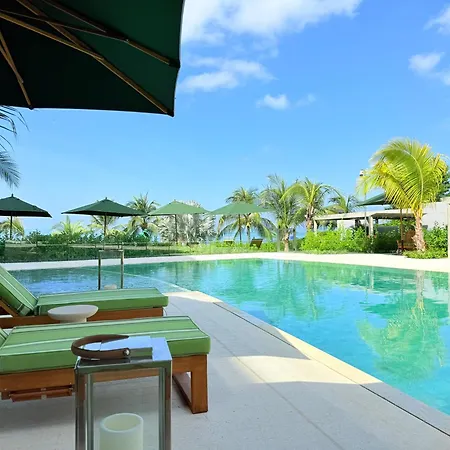 Premium - Beachfront - Luxury Apartment